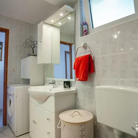 Apartment Ana, 2 Bedroom, Near Sandy Beach